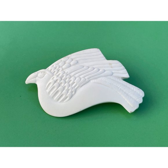 Vintage 1980s Laurel Burch Snow Dove Bird Brooch Resin - Picture 10 of 10